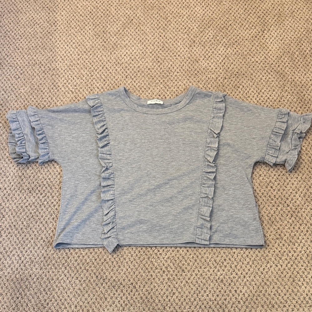 Storia Light Gray Ruffle Tee